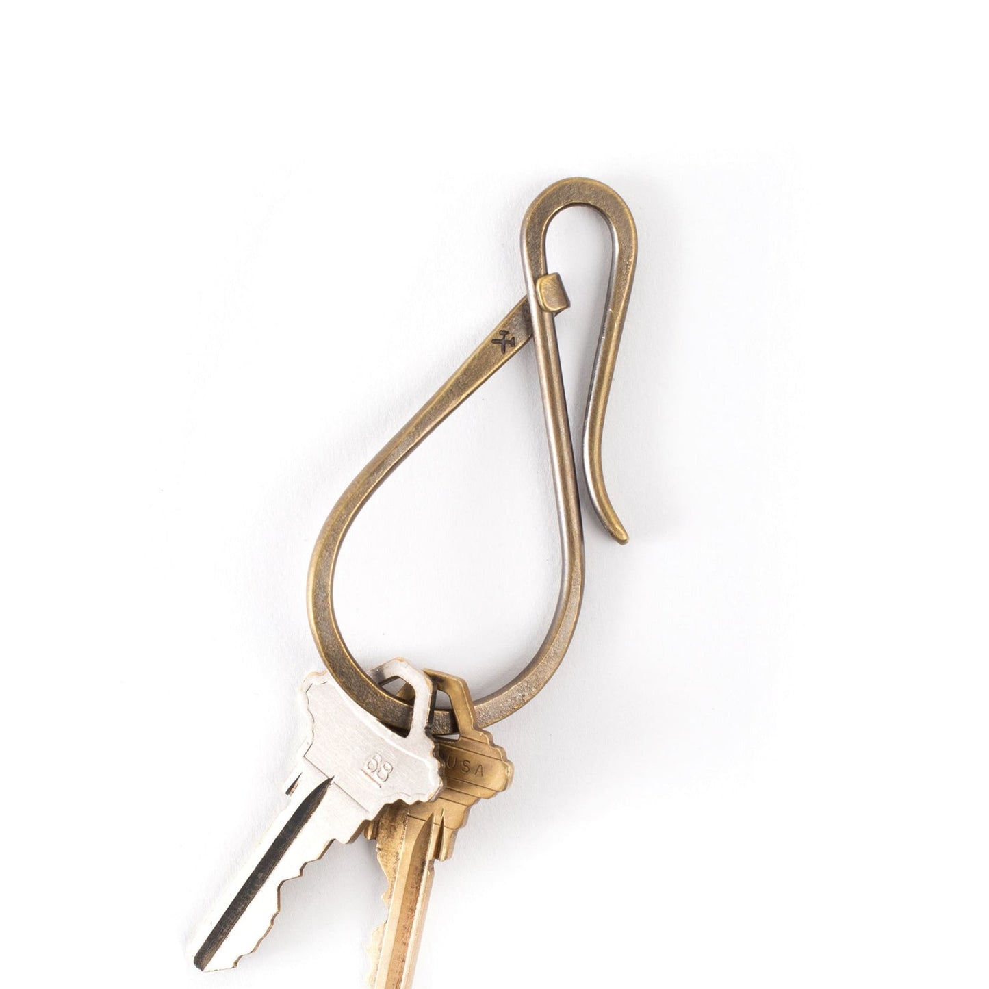 🔑 Vintage Hand-Forged Metal Keychain