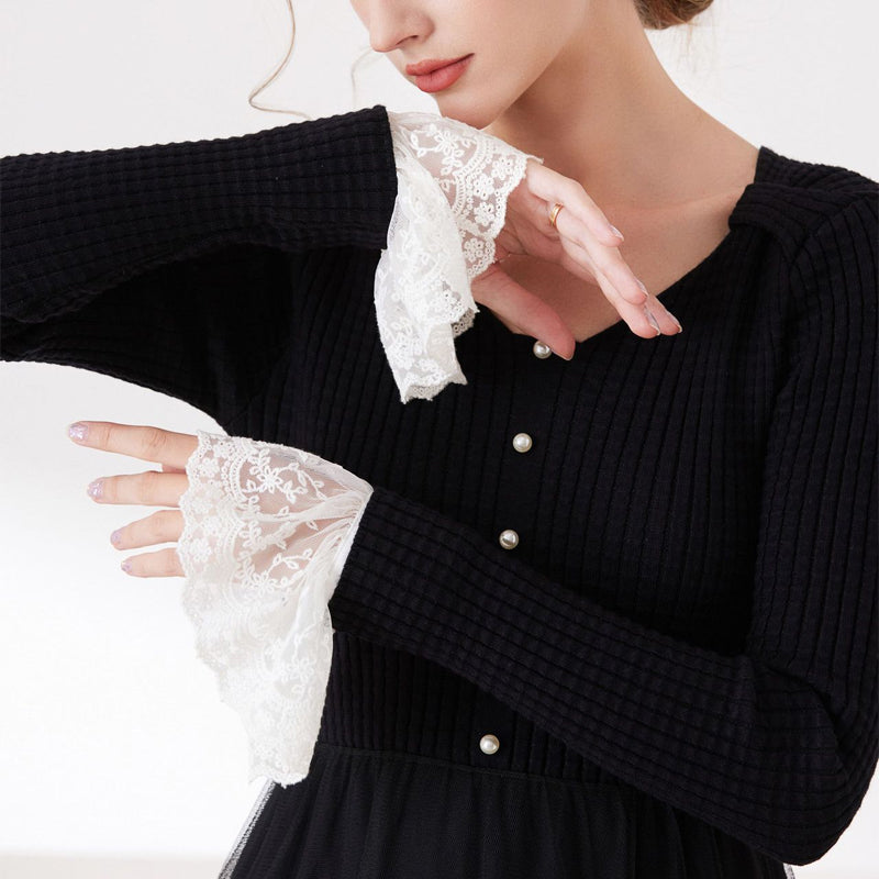 French Vintage-Style Lace Faux Cuffs