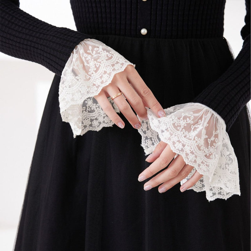 French Vintage-Style Lace Faux Cuffs