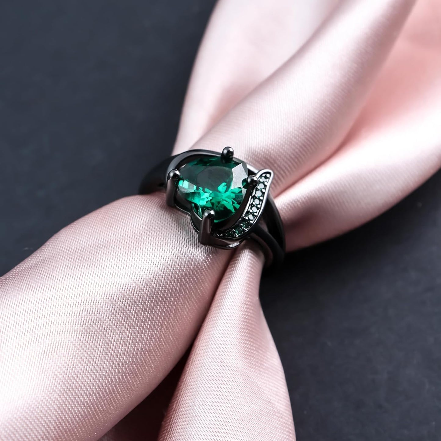 Colorful Heart-Shaped Zircon Ring✨